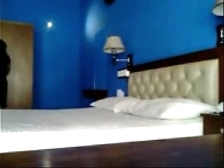 indian Rich Couple Masti in Motel in Business Trip